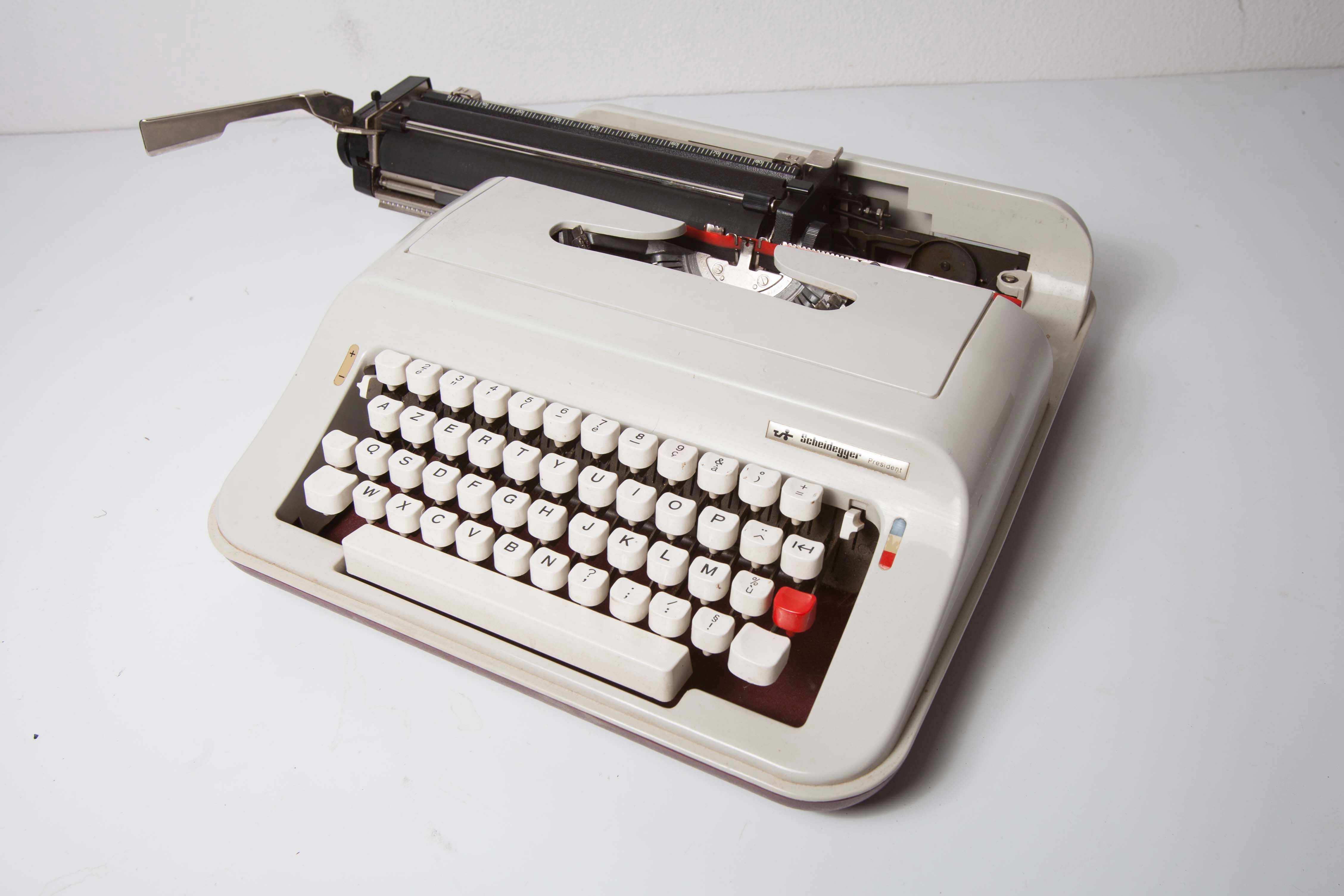 Sheidegger typewriter President by Olivetti