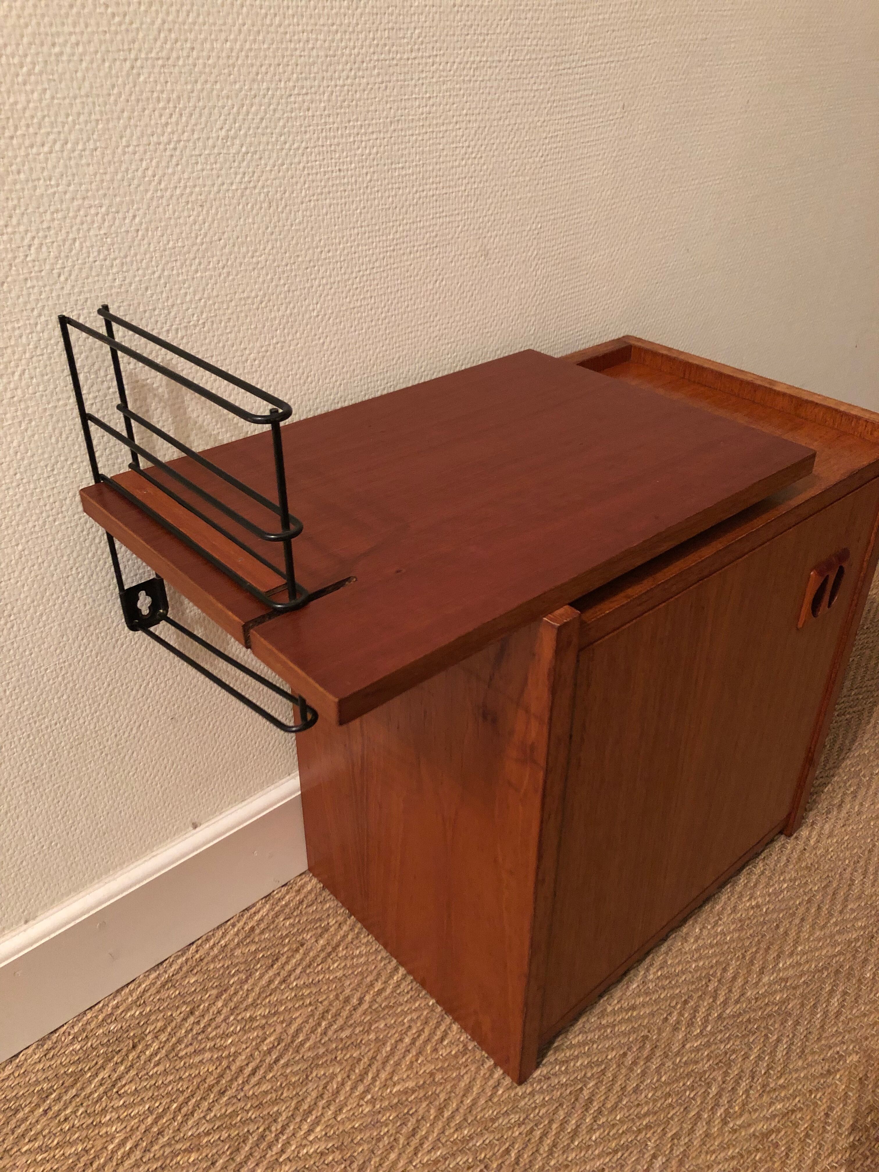Wall console