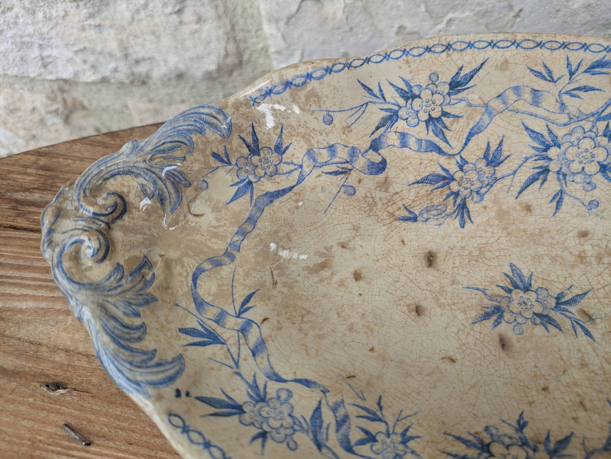 Antique U&C ceramic thorn bowl
