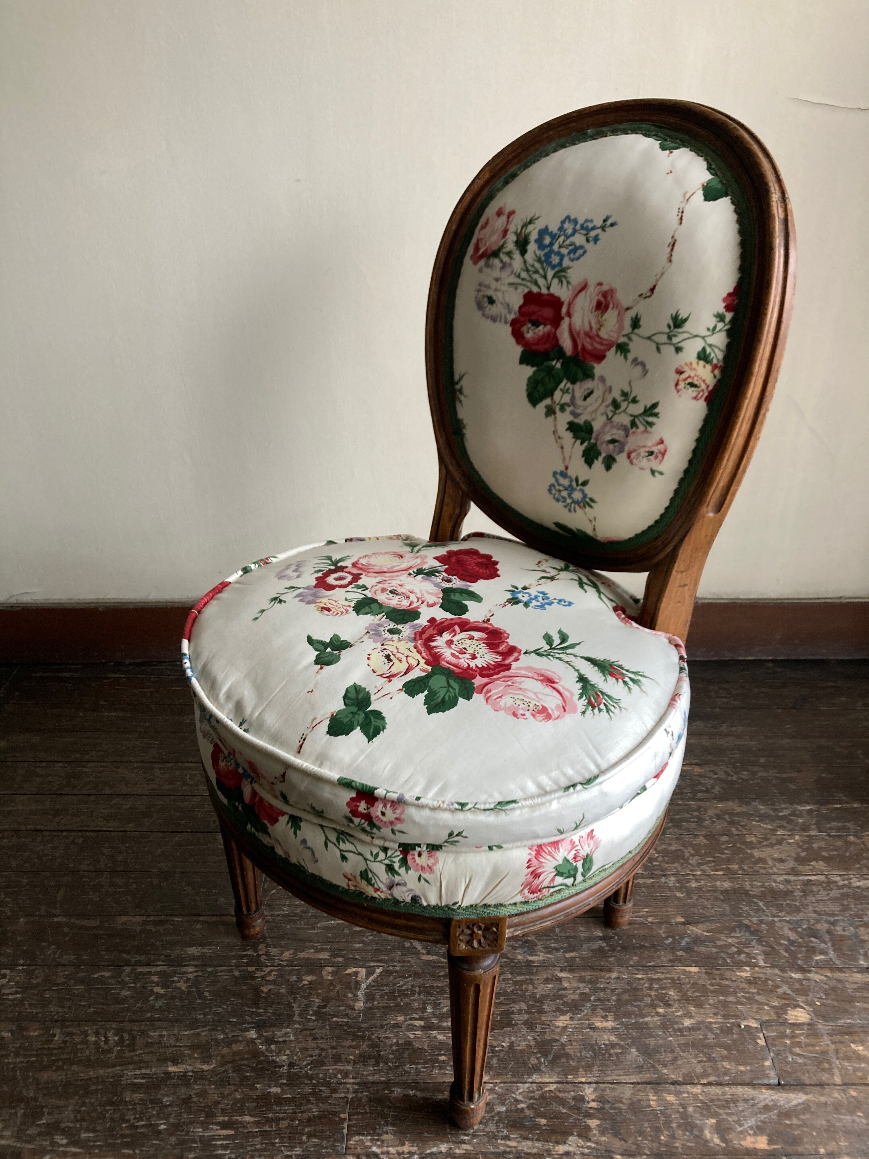 chair 19th medallion