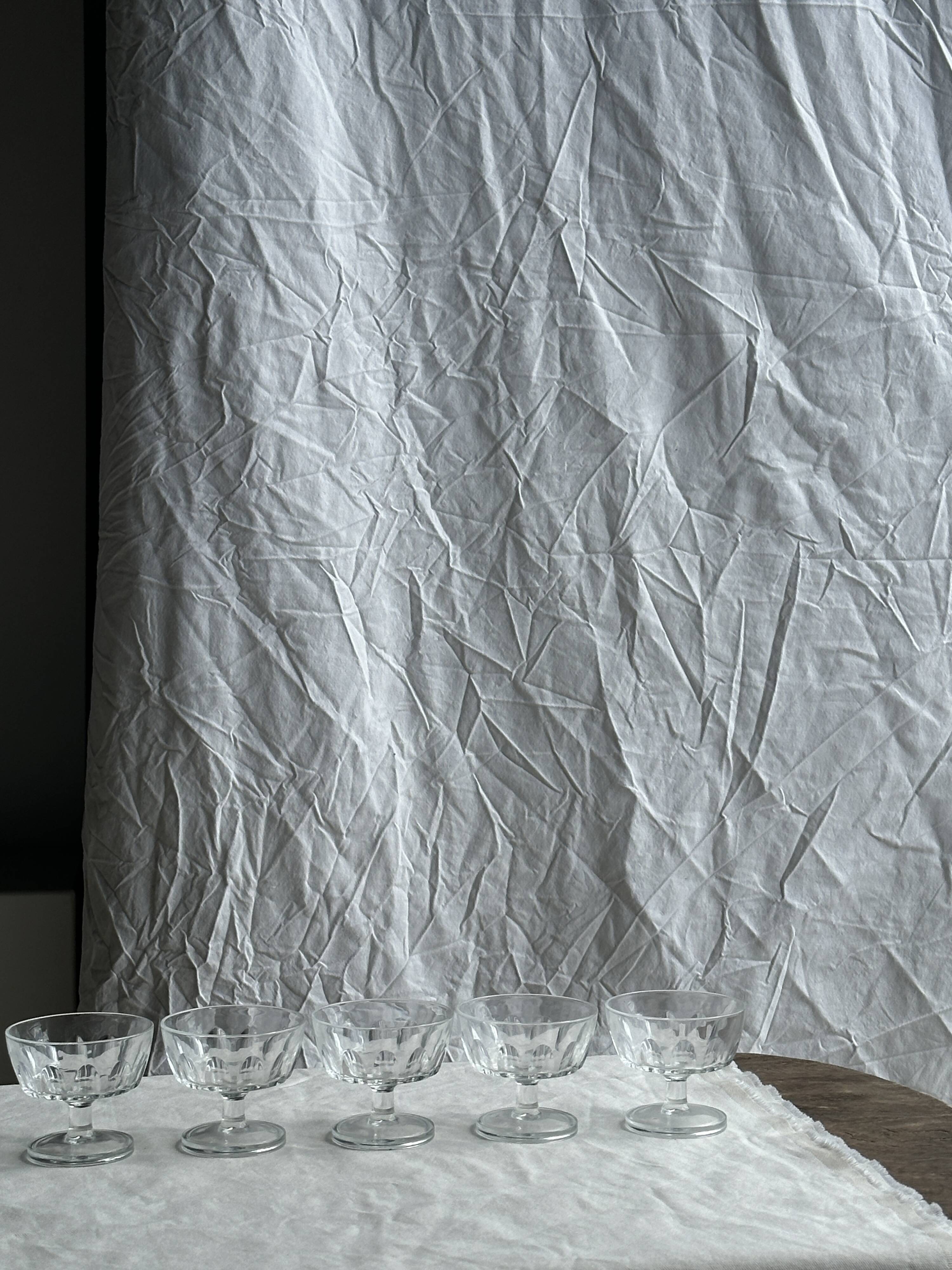 11 France Arcoroc footed bowls