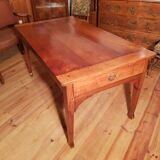Farm table