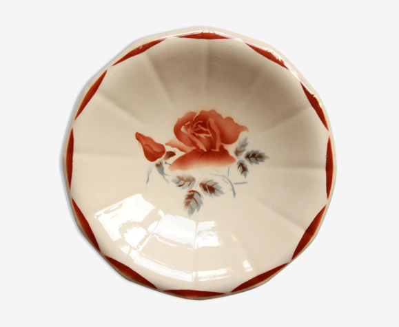 Une assiette calotte fleurie faïence ancienne Digoin Sarreguemines modèle 9181 vieux rose