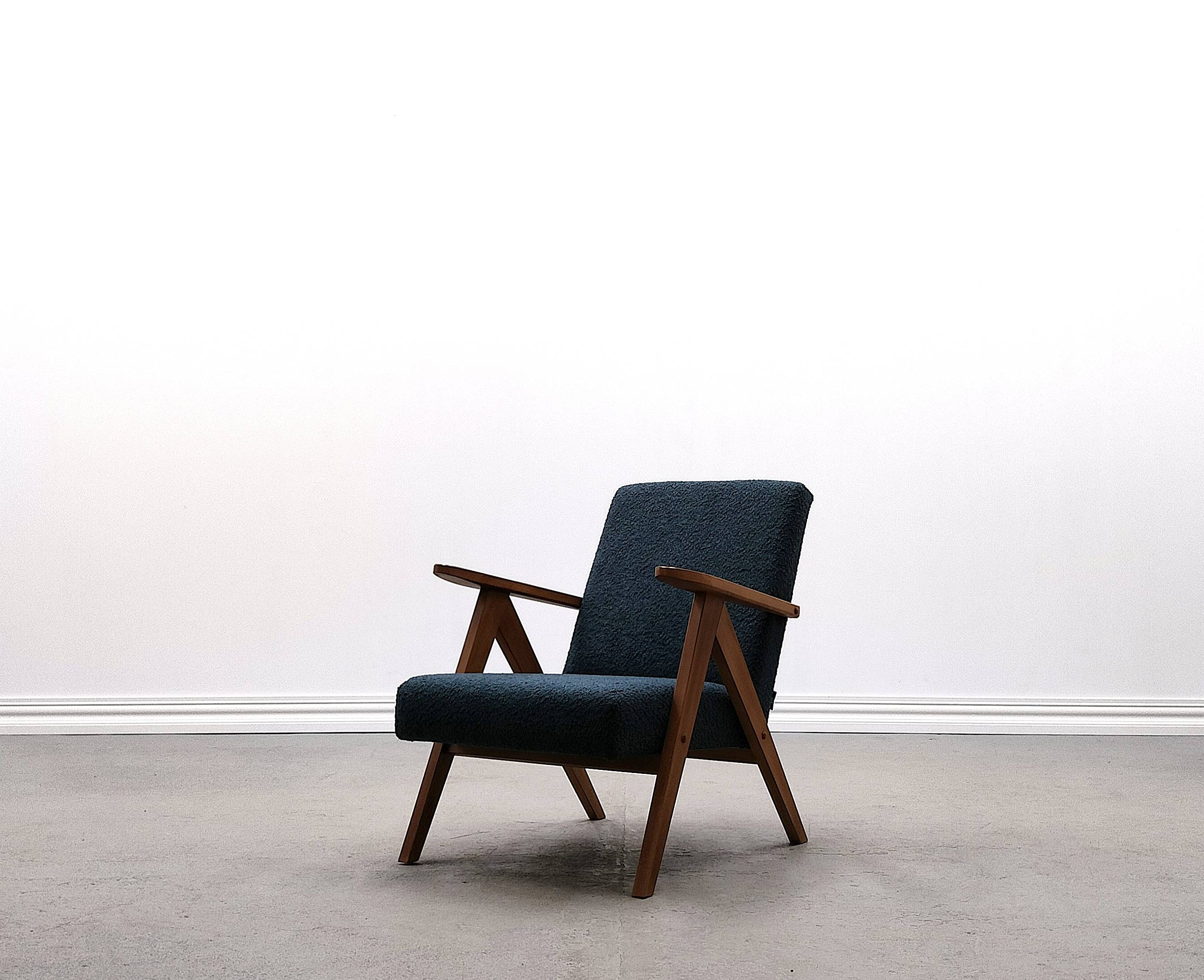 Mid Century Easy Chair Model B - 310 Var in Blue Boucle
