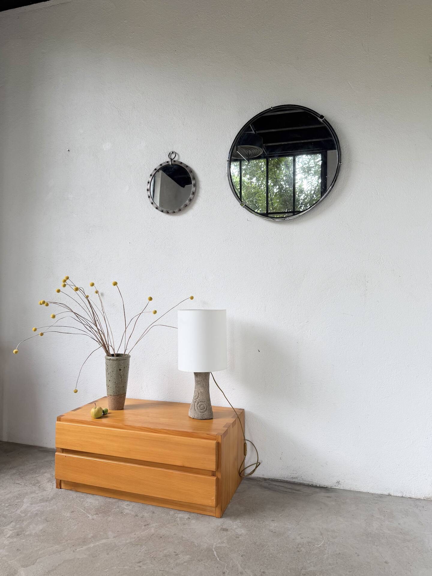 Lampe de bureau ou de table granit pierre sculptée 1970