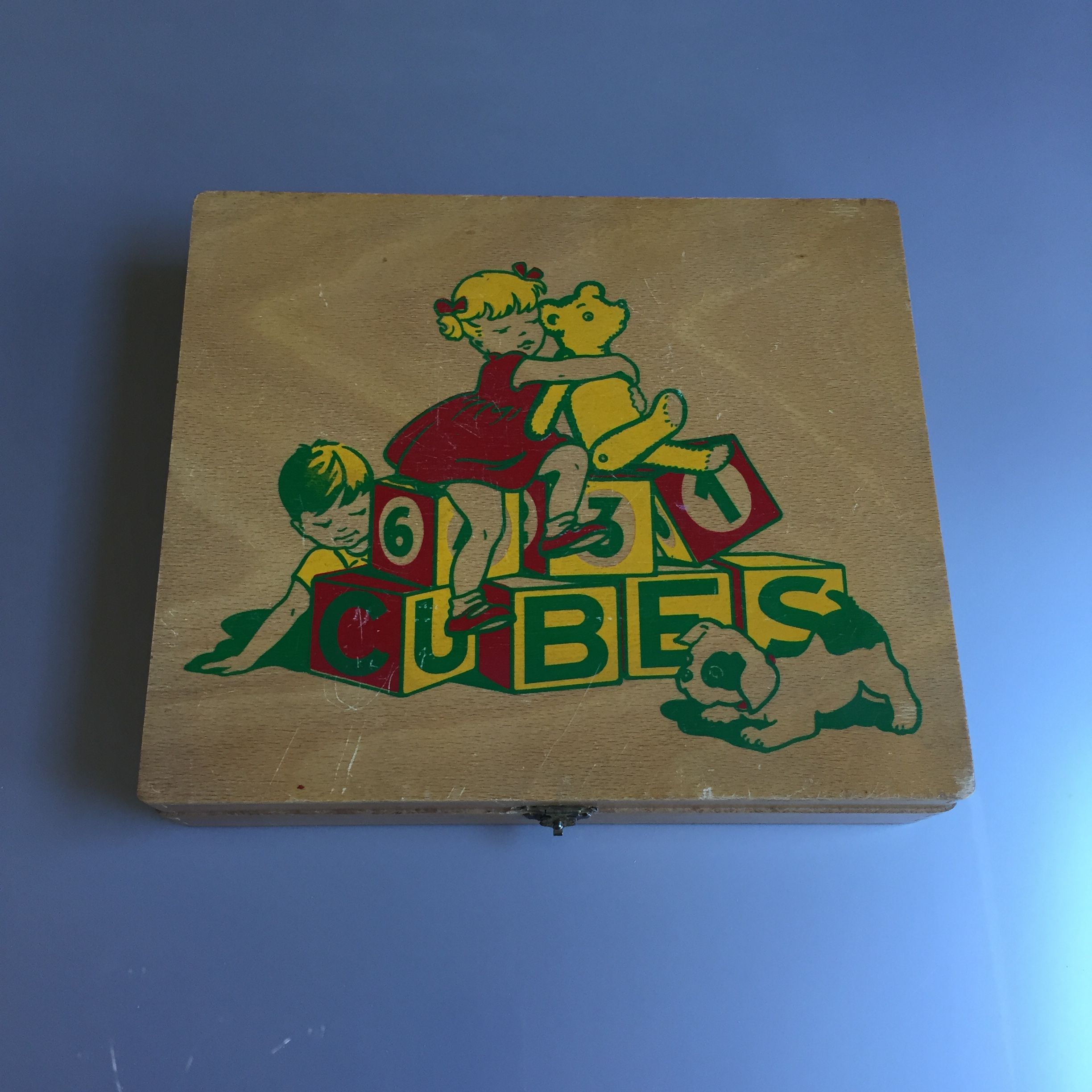 Ancienne Boîte De Jeu De Cubes En Bois Vintage Avec 4 Modèles - Objet De Décoration Rétro