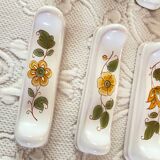 12 earthenware knife holders from Moustiers Sainte Marie at the time of the earthenware makers