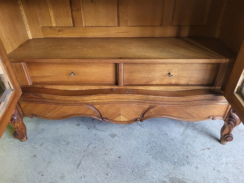 Bookcase Louis XV rocaille 2 walnut doors