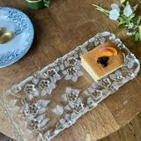 Cake dish in glass
