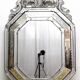 Venitien mirror with a pediment 94x138cm