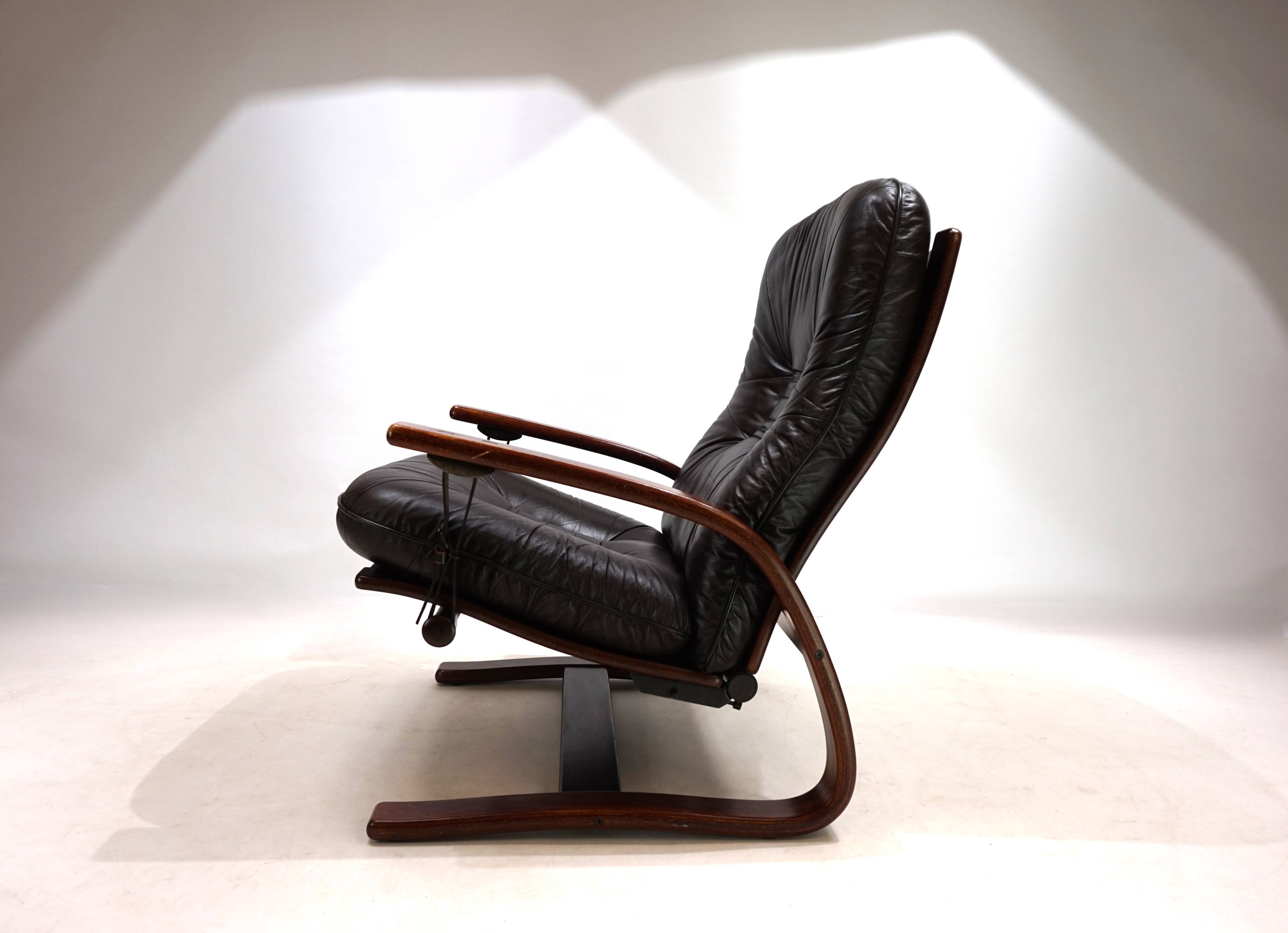 Westnofa The Panter leather lounge chair by Arnt Lande, 1970s