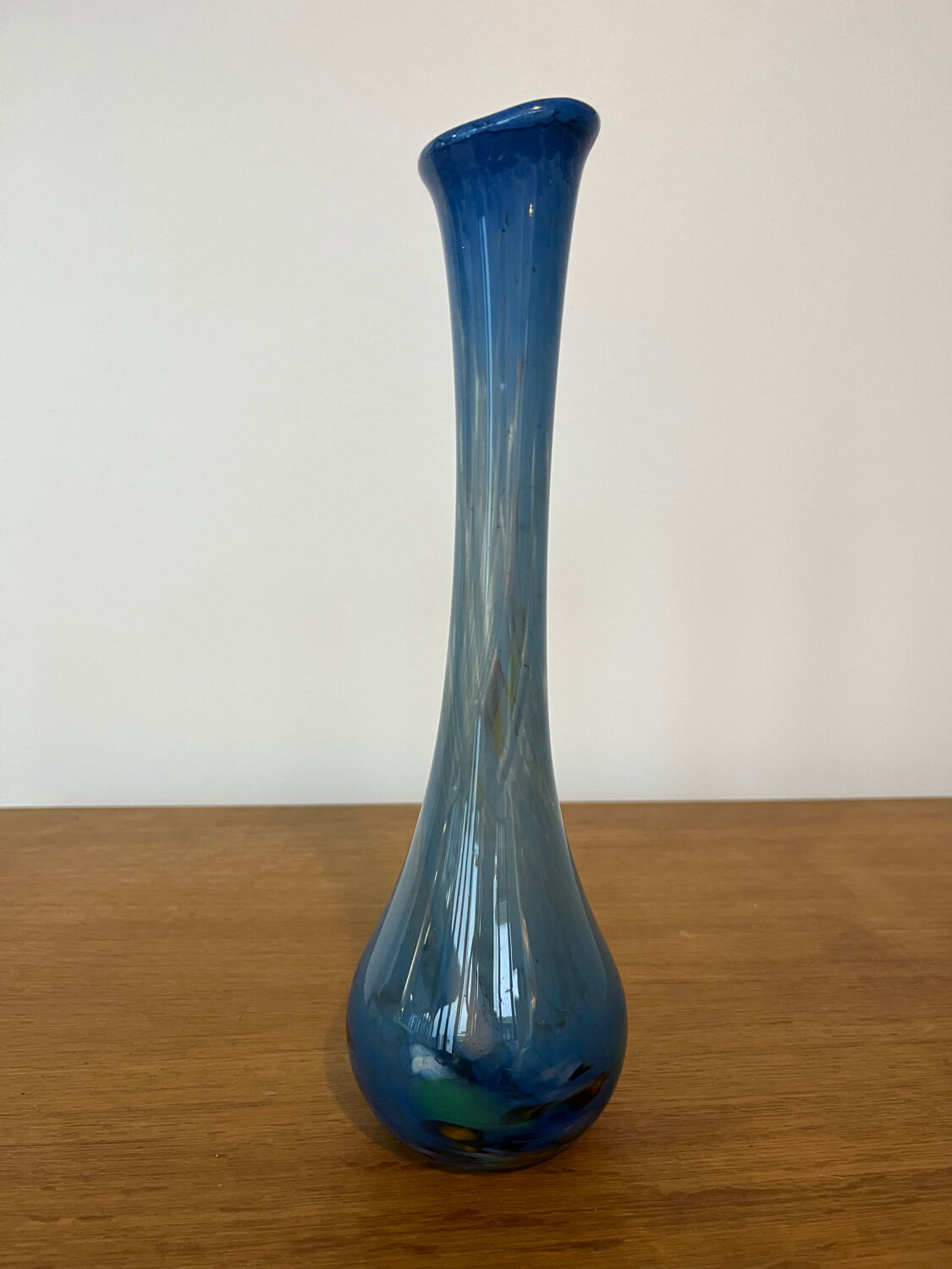Speckled blue soliflore vase
