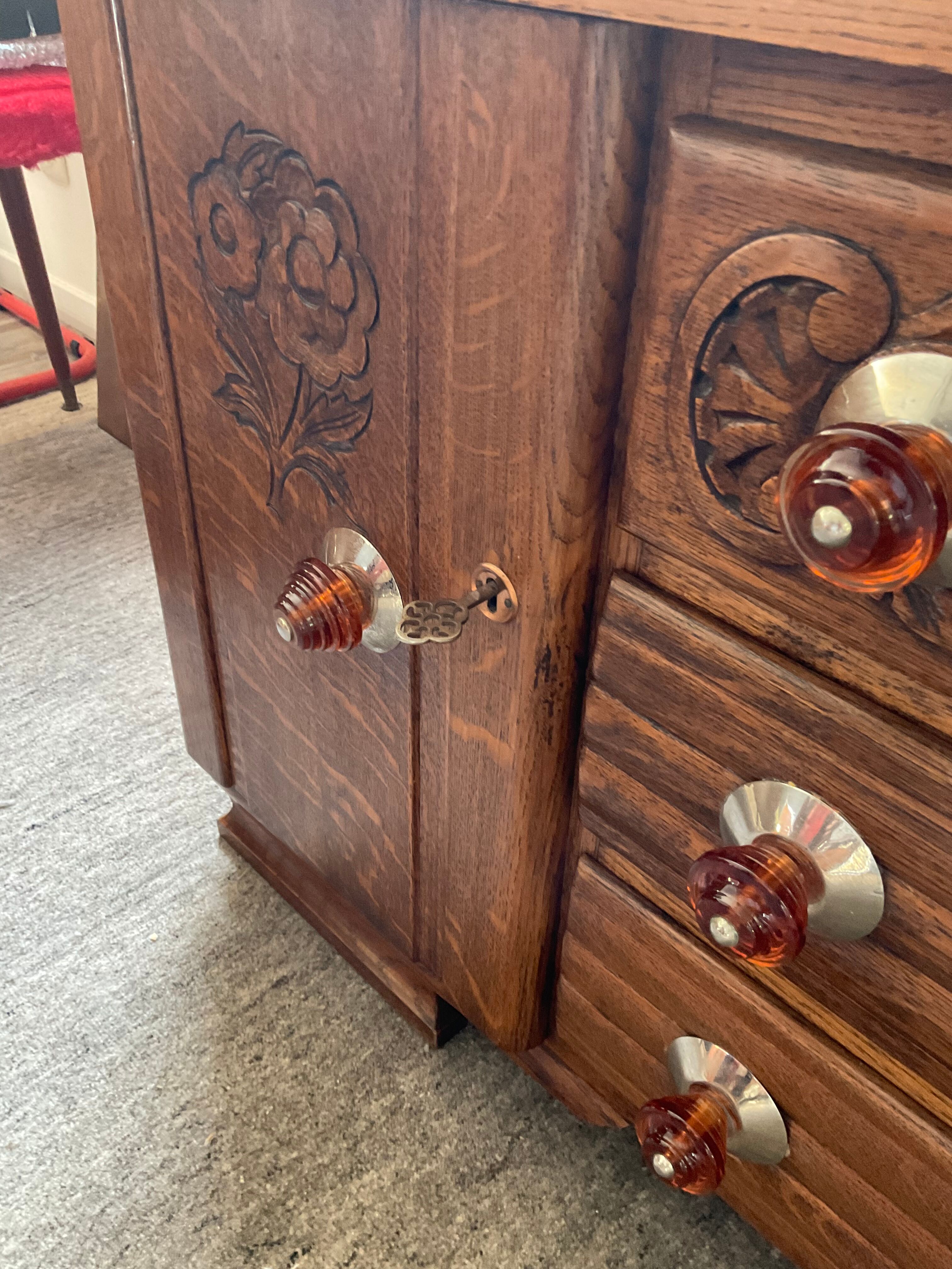 Art Deco sideboard in wood and marble