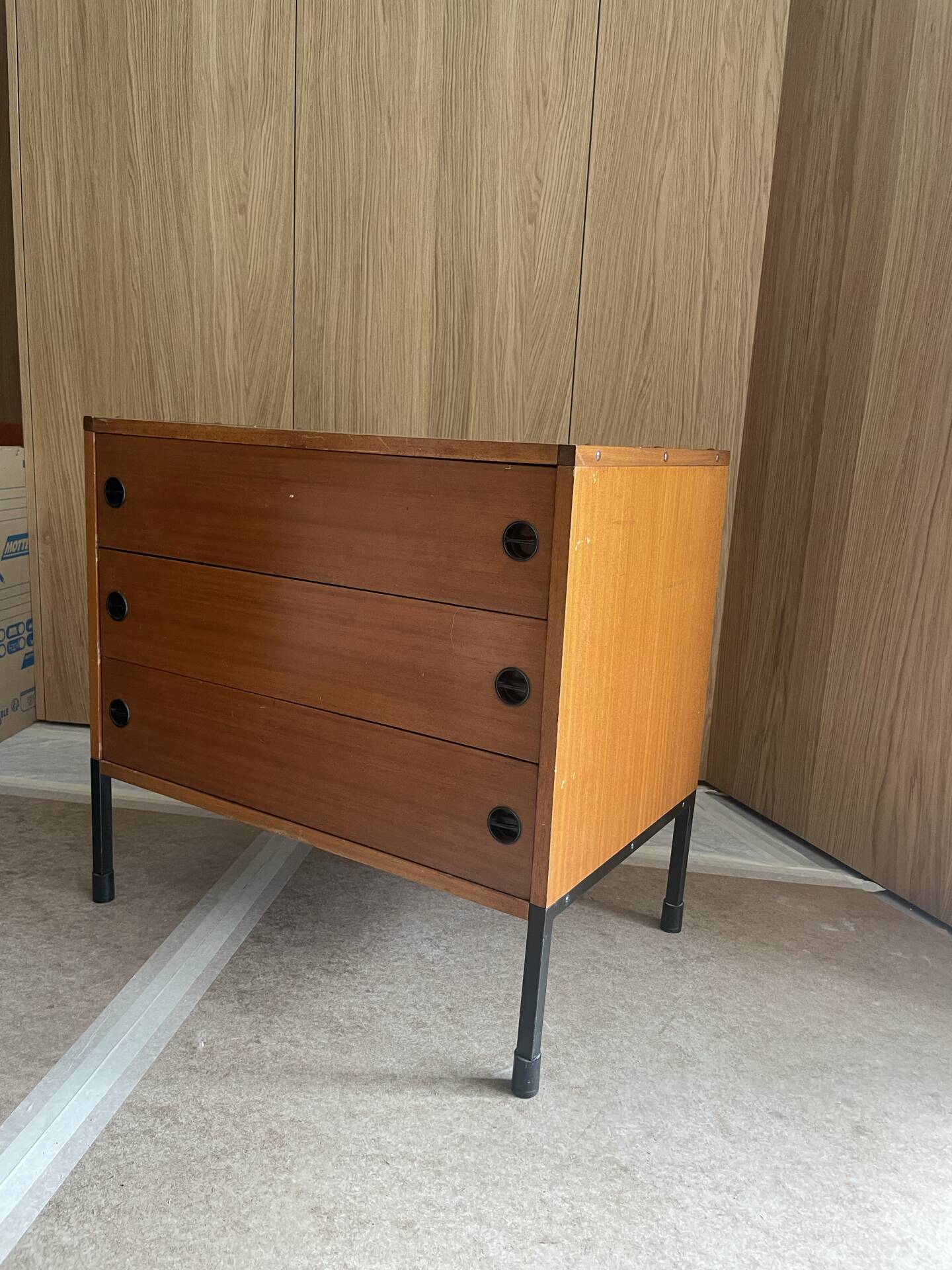 Minvielle ARP commode