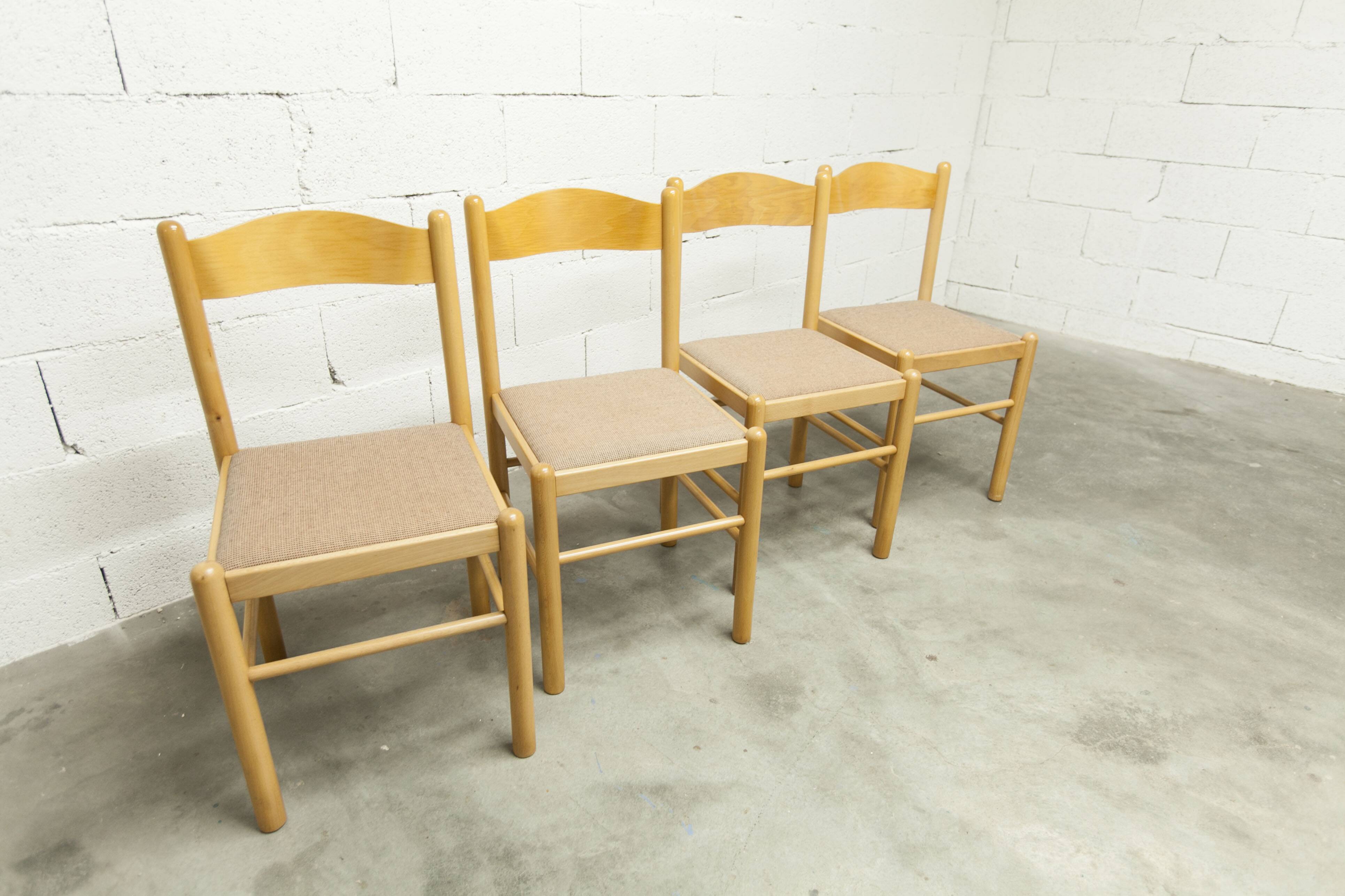 Modernist convertible oval table set and 4 matching chairs 1990