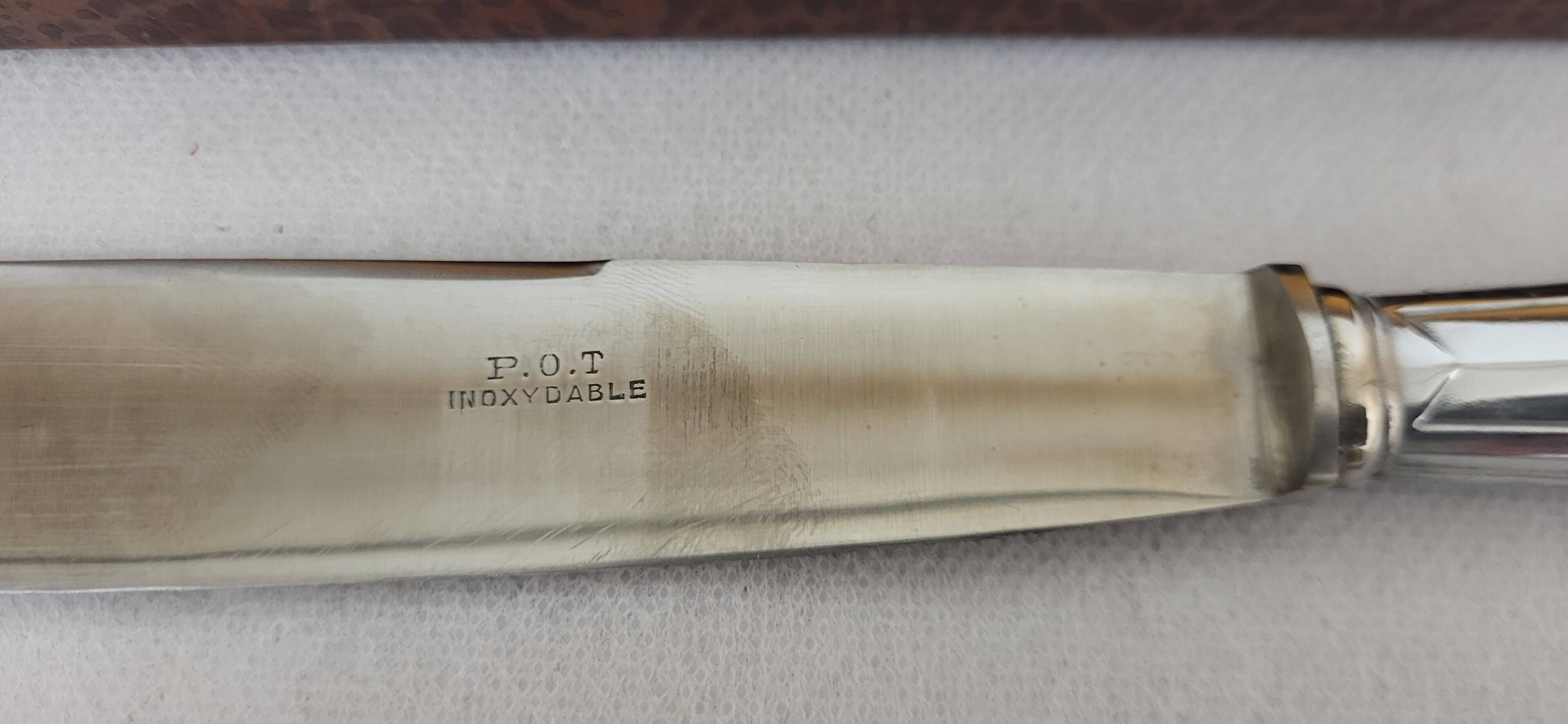 Stainless steel serving cutlery