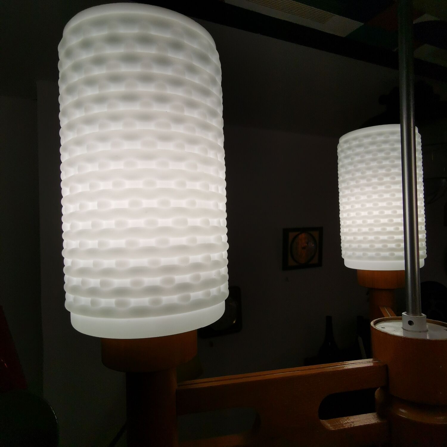 Lustre en bois et opaline République Tchèque 1970