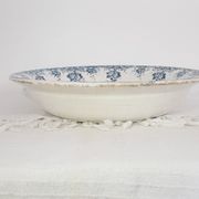 Plat creux en faïence de St Amand et Hamage modèle Primevère, terre de fer.