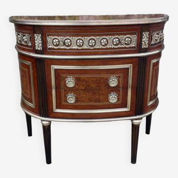 Commode en acajou et bronze doré de style Louis XVI époque XXeme siècle