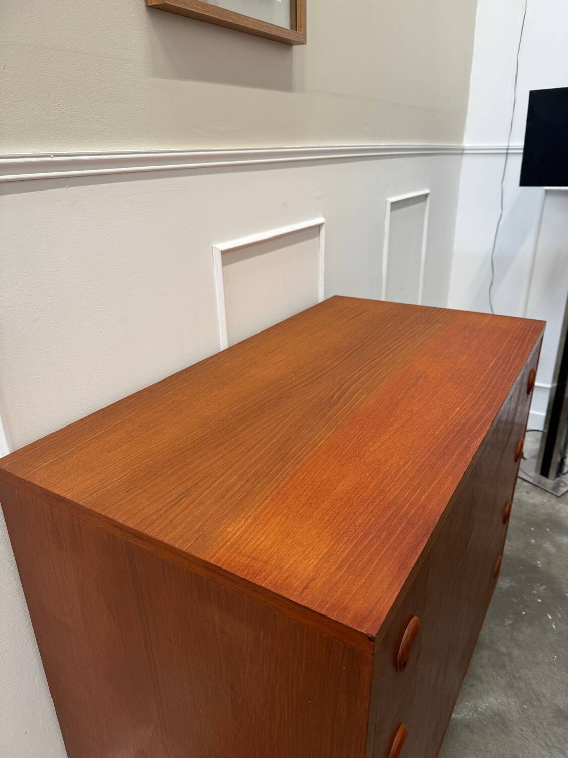 Scandinavian chest of drawers with compass feet