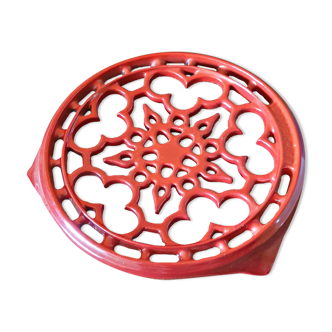 Red cast iron underside Le Creuset