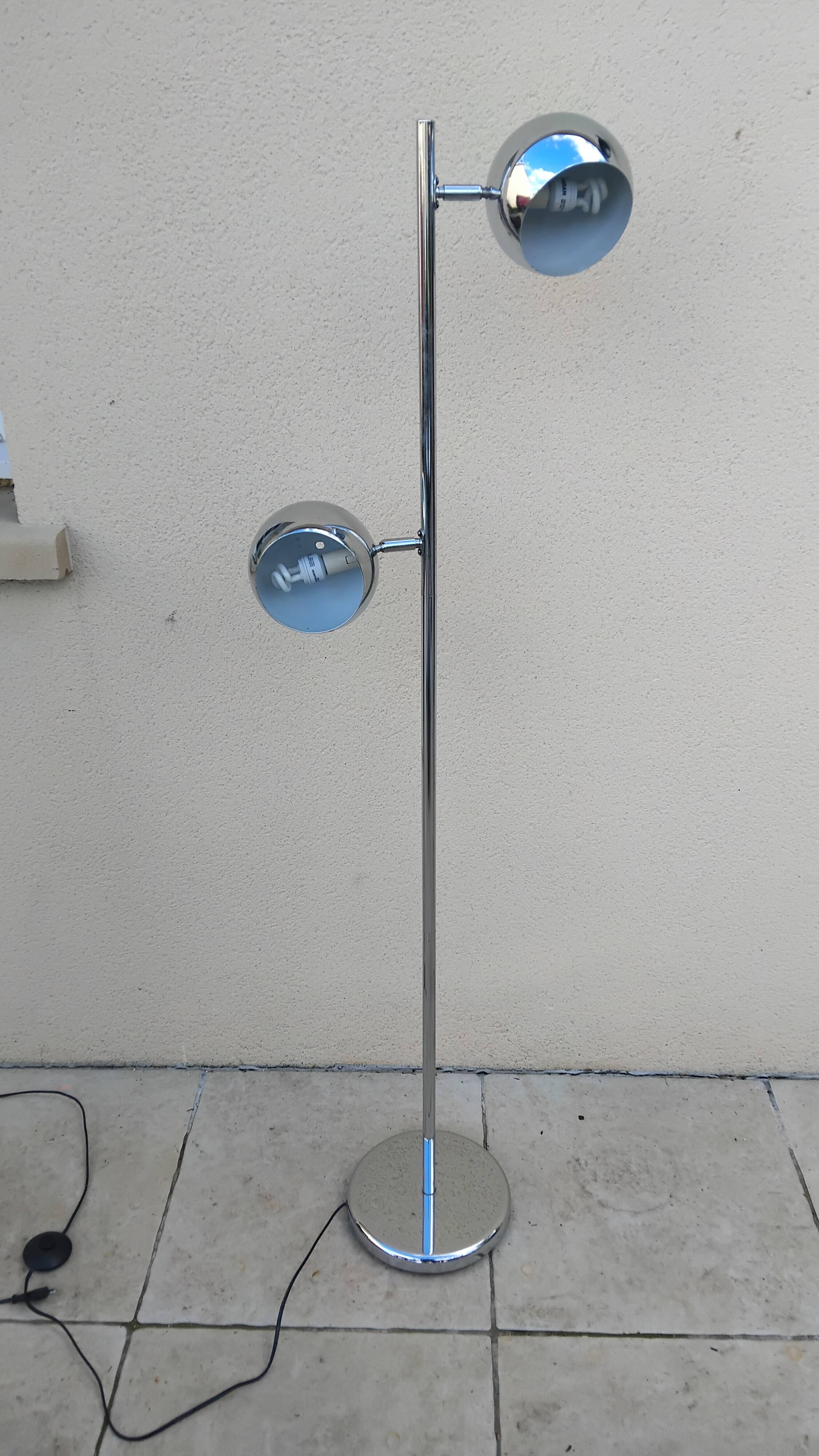 Vintage chrome eyeball floor lamp with adjustable ball spotlights