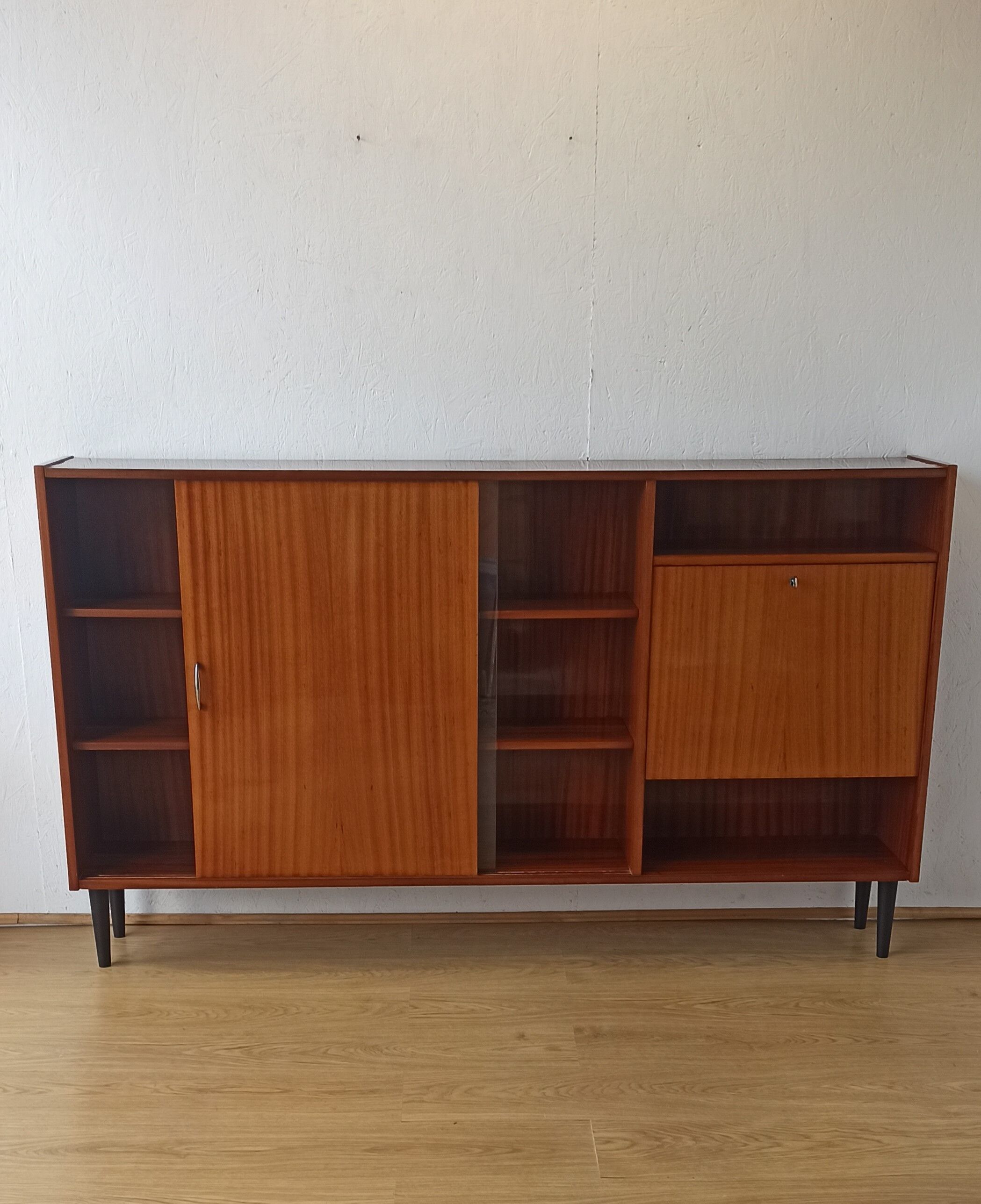 Buffet moderniste étagère des années 1970