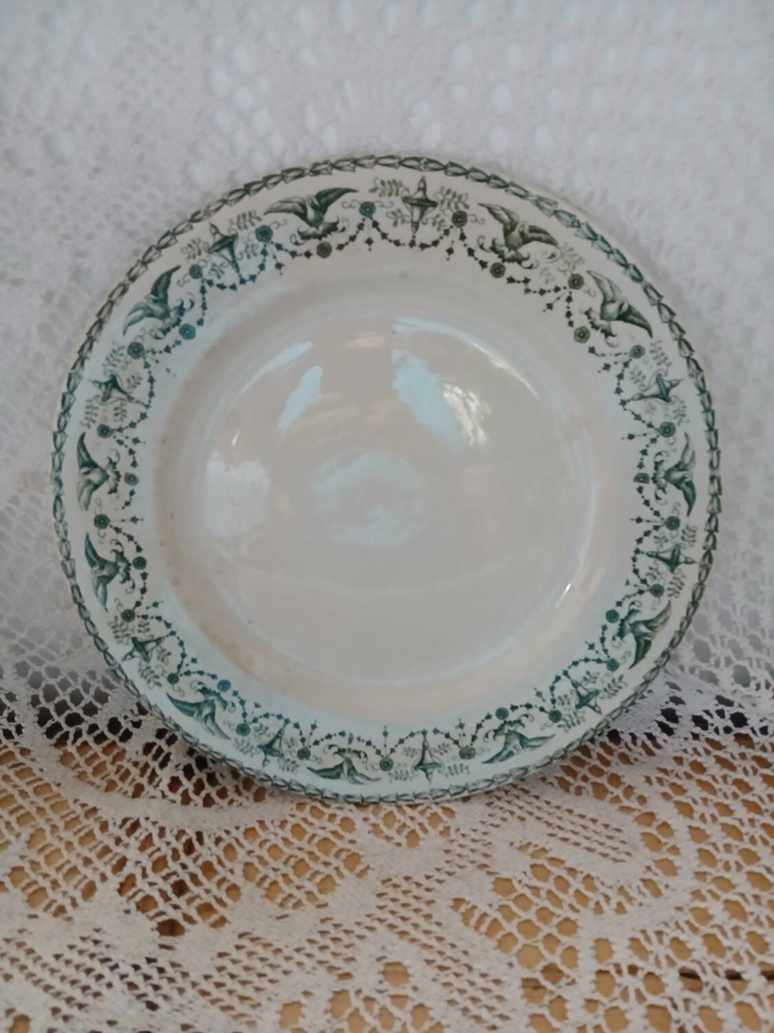Plat ancien en terre de fer