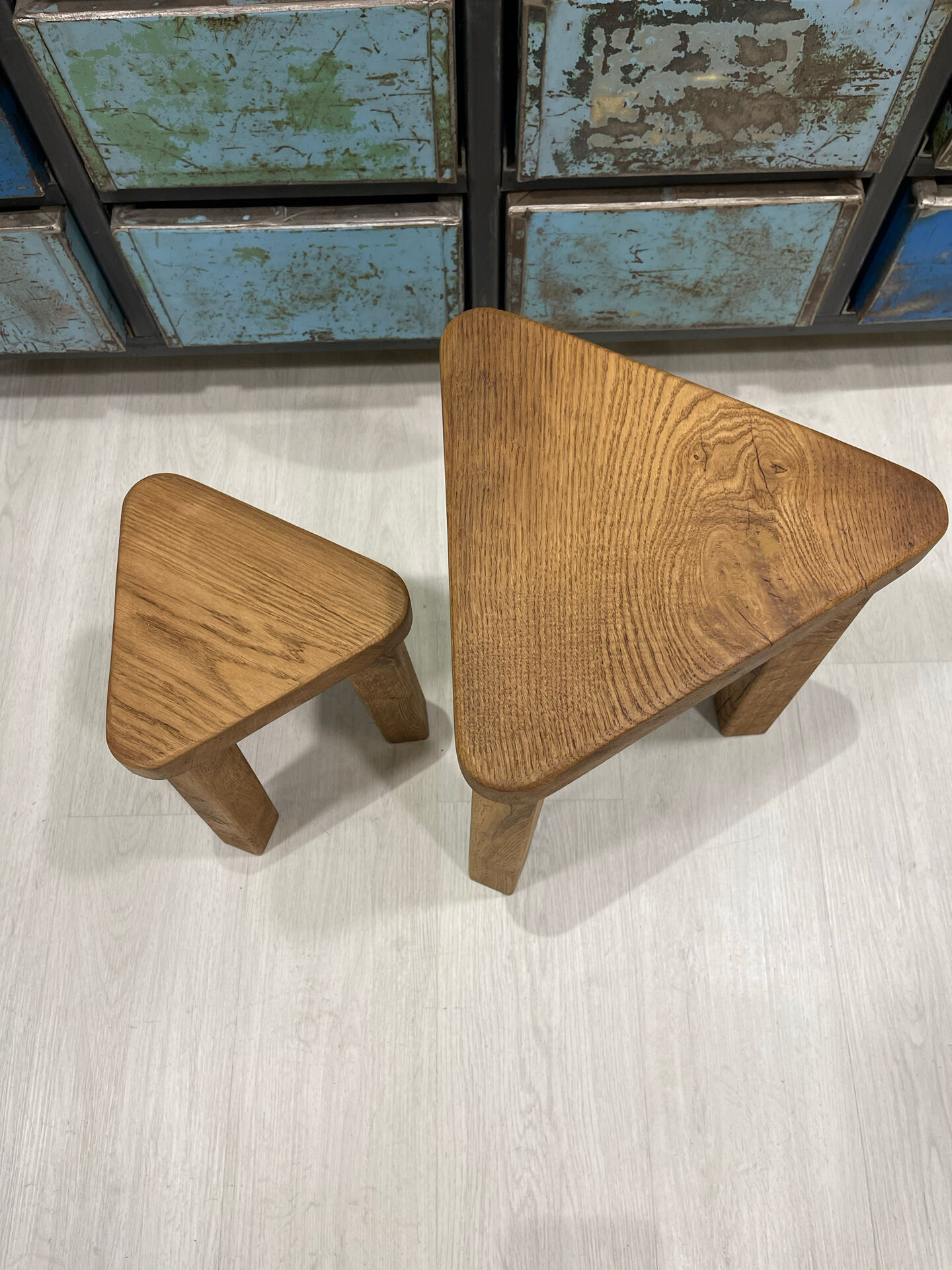 Paire de tables d’appoints vers 1950