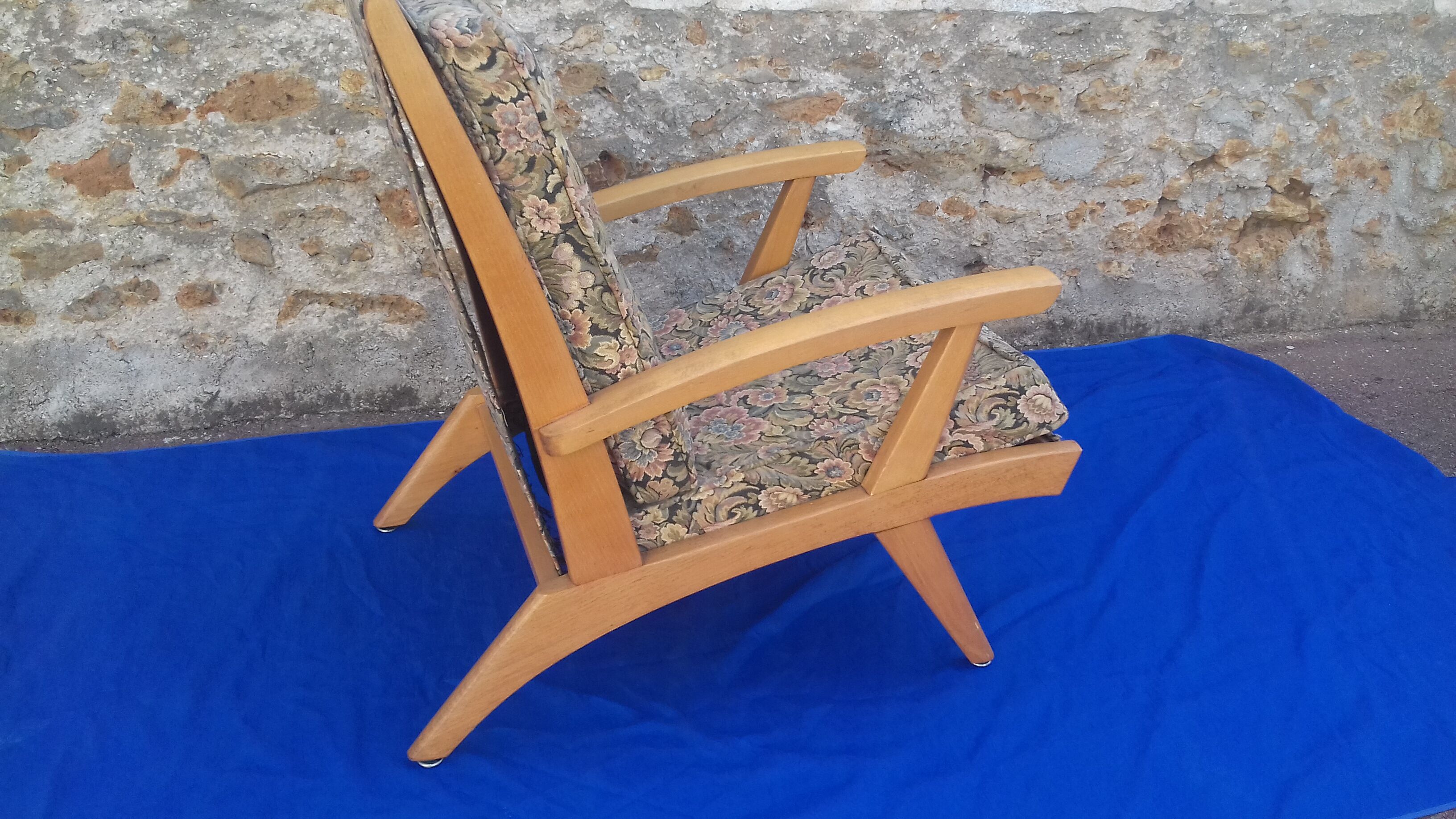 Free-Span edition armchair
