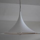 Suspension blanche Fog & Morup modèle Semi trompette