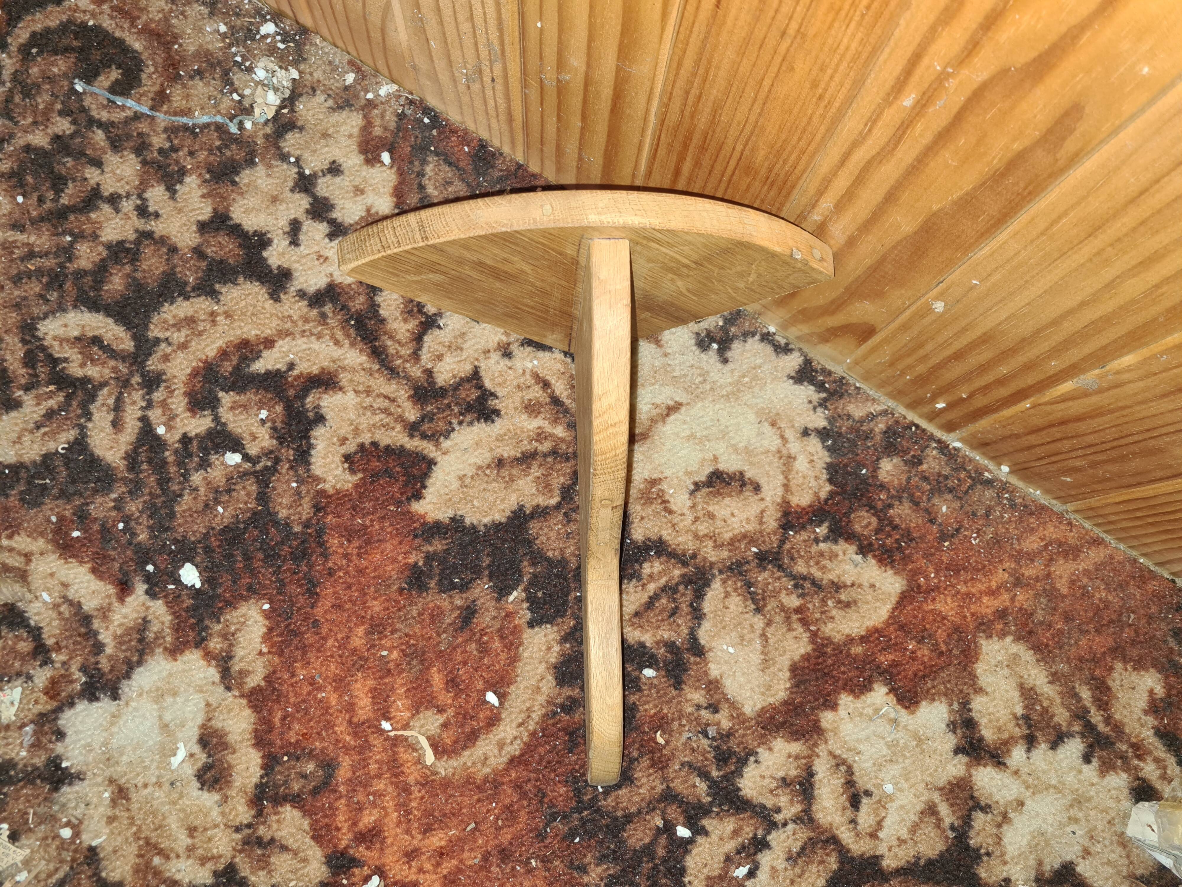 Handmade corner wall bracket