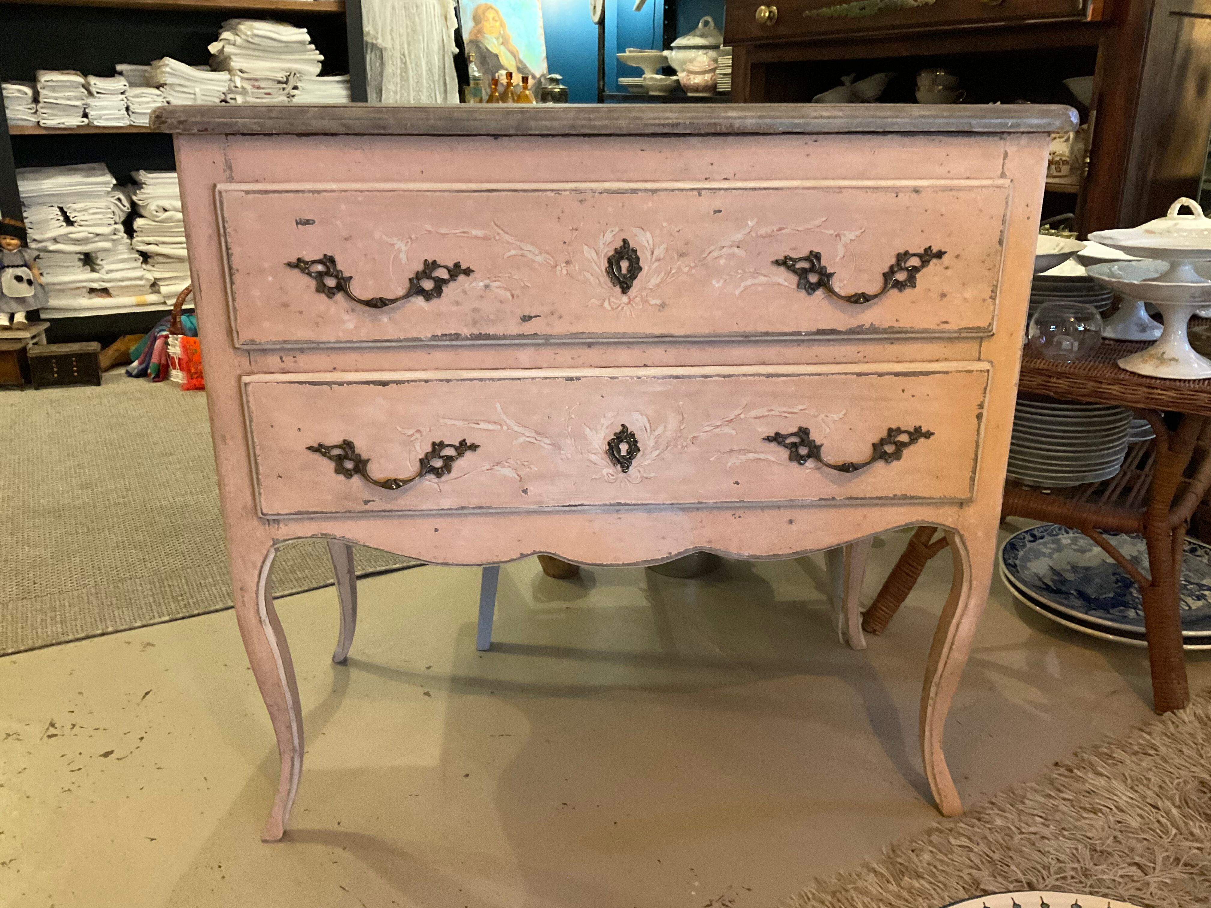 Chest of drawers with 2 drawers