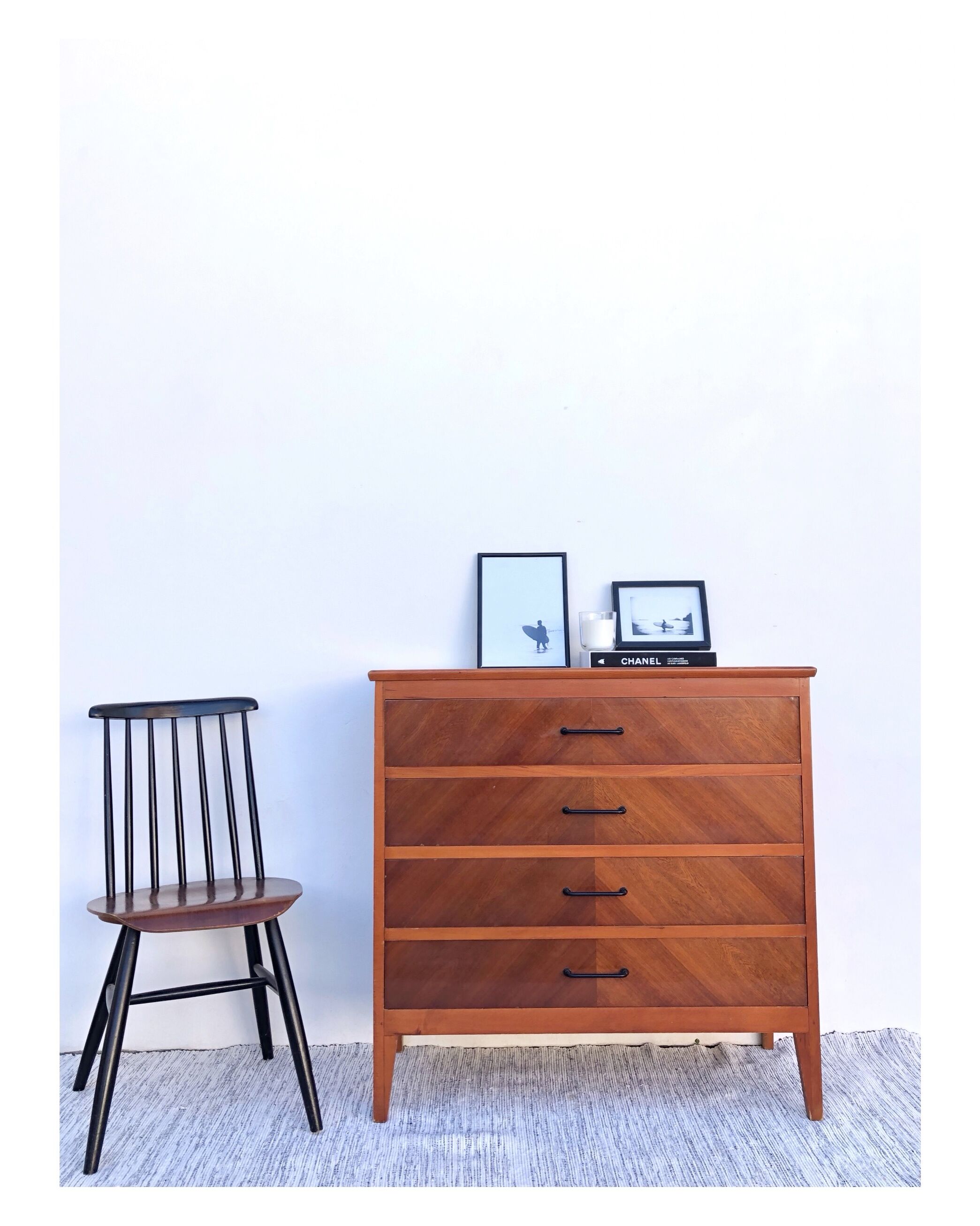 Vintage chest of drawers