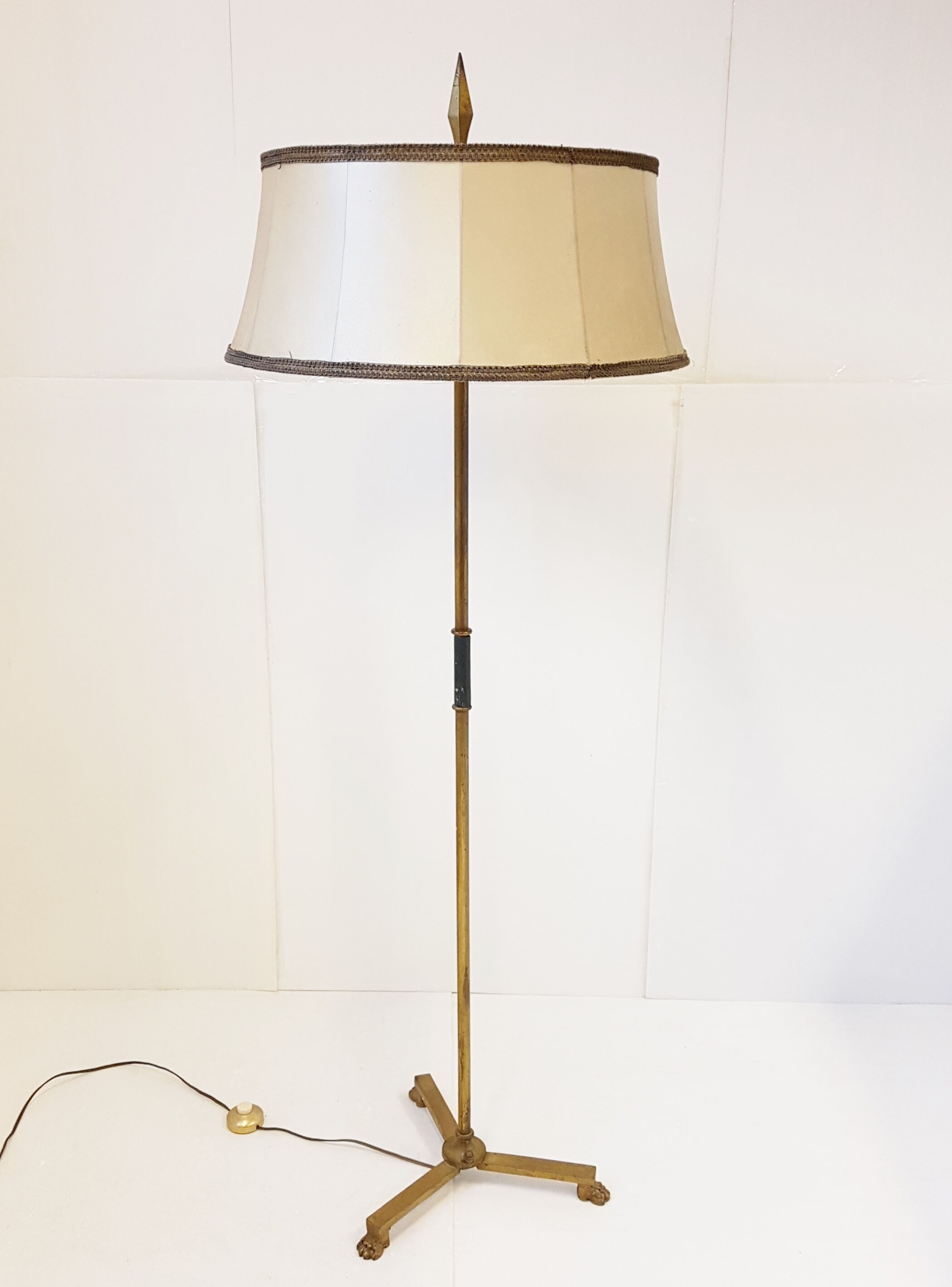 Vintage 1950 lion paw floor lamp