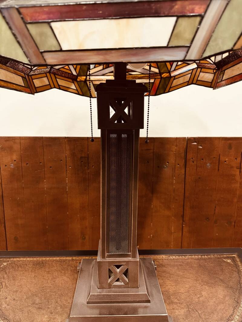 English Tiffany Table Lamp