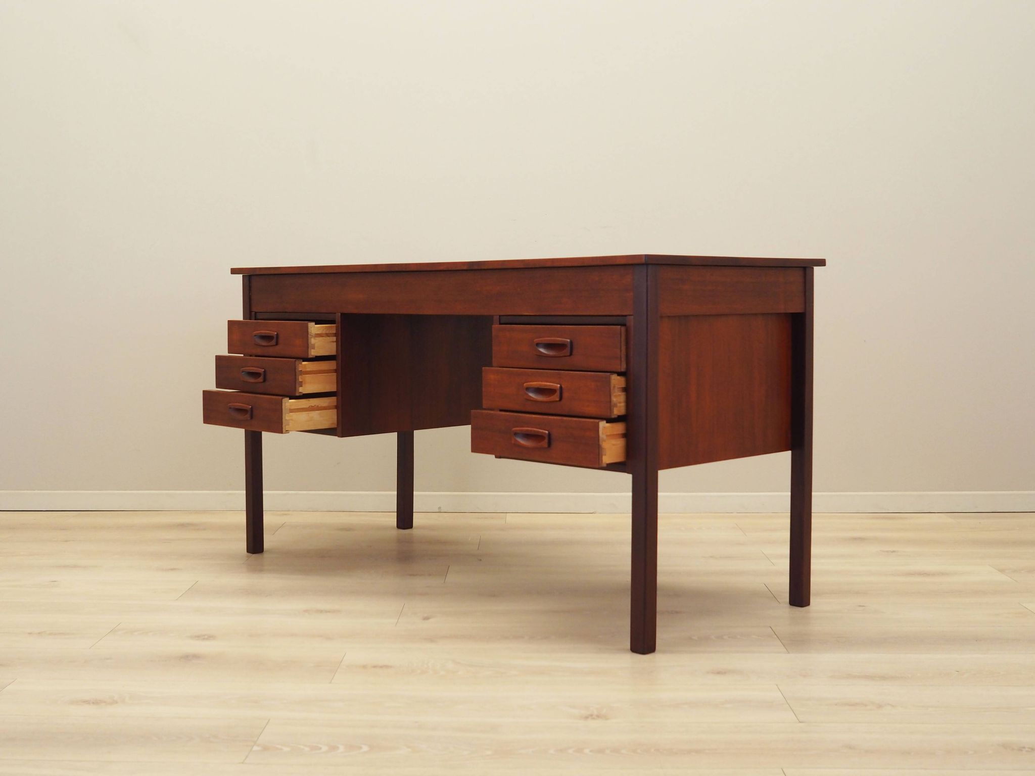 Bureau danois en teck, années 1970