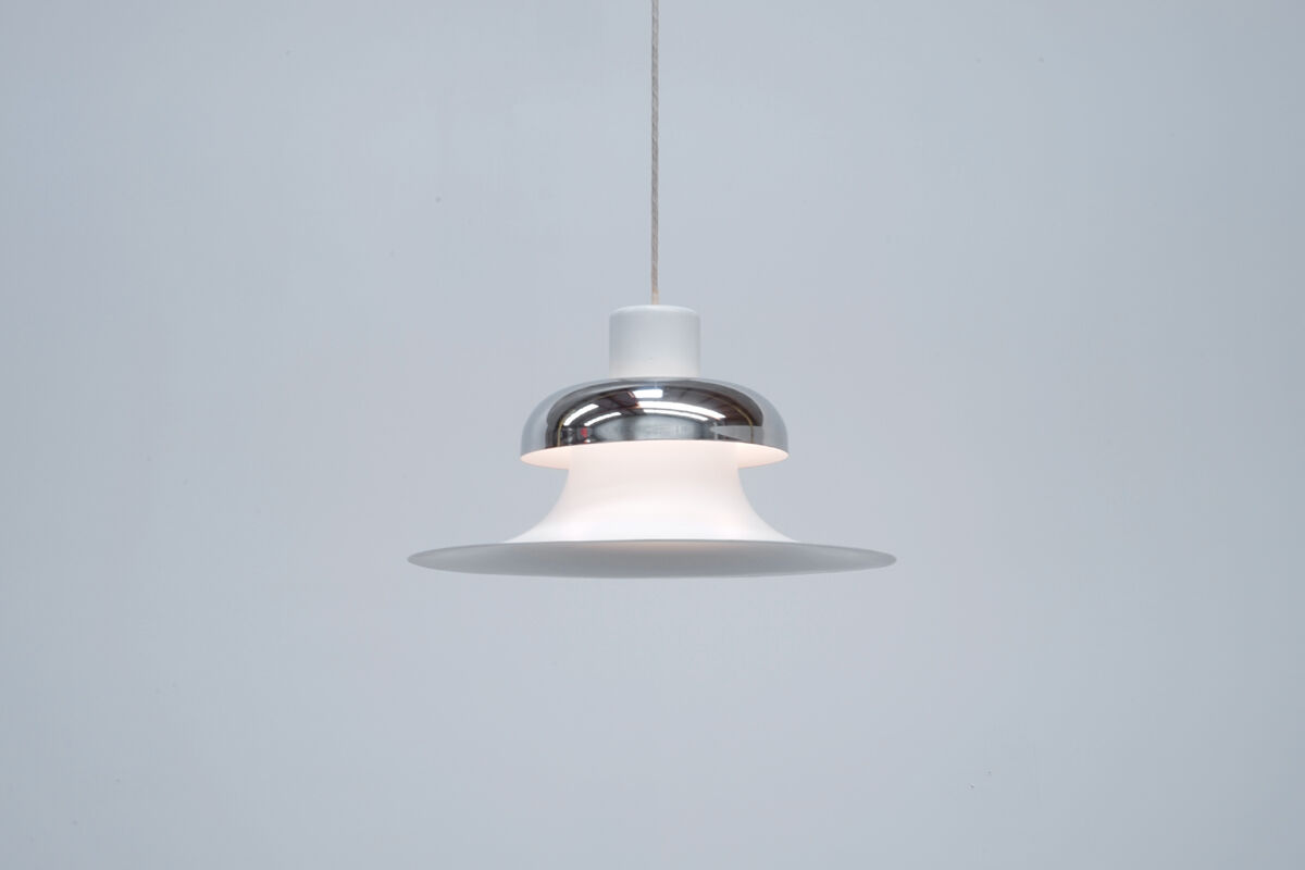 Scandinavian hanging lamp Mandalay by Andreas Hansen edition Louis Poulsen