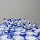 Rare et unique échiquier de voyage en porcelaine de Gzhel signé Yuri Garanin