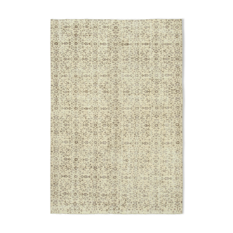 Handmade one-of-a-kind oriental beige carpet 197 cm x 300 cm