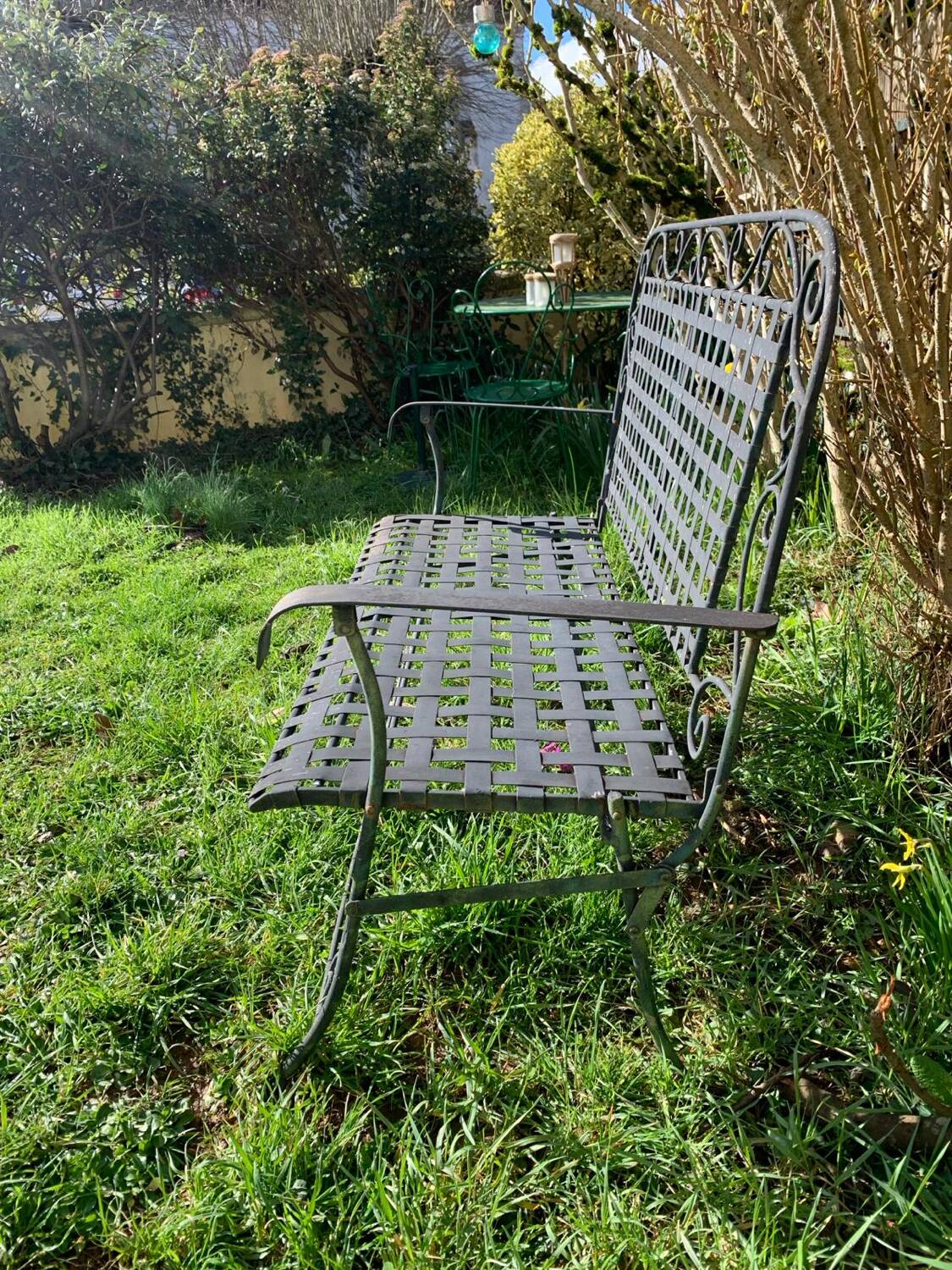 Wrought iron folding garden bench