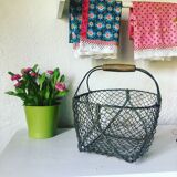 Apple basket made of wire