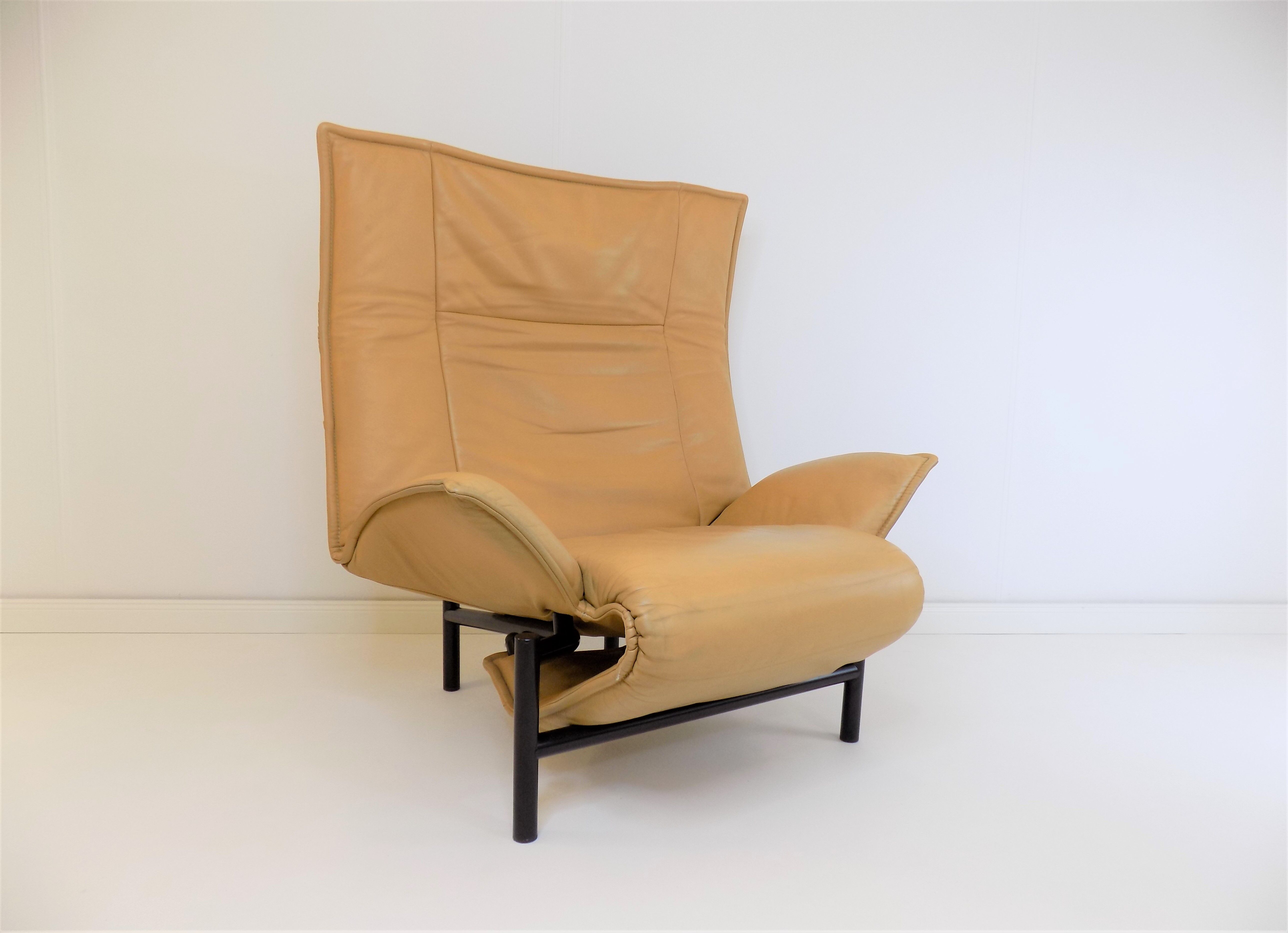 Cassina Veranda leather armchair by Vico Magistretti