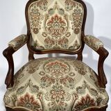 Salon de style Louis XV comprenant une paire de fauteuils et trois chaises