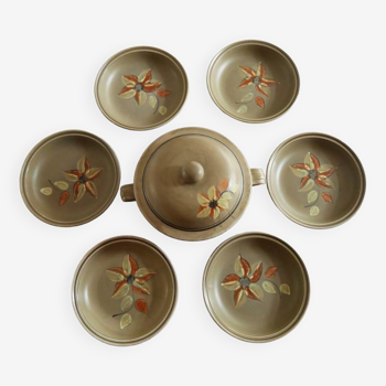 Lot 6 soup plates with soup tureens / Revernay art workshops service