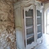 Grilled bookcase