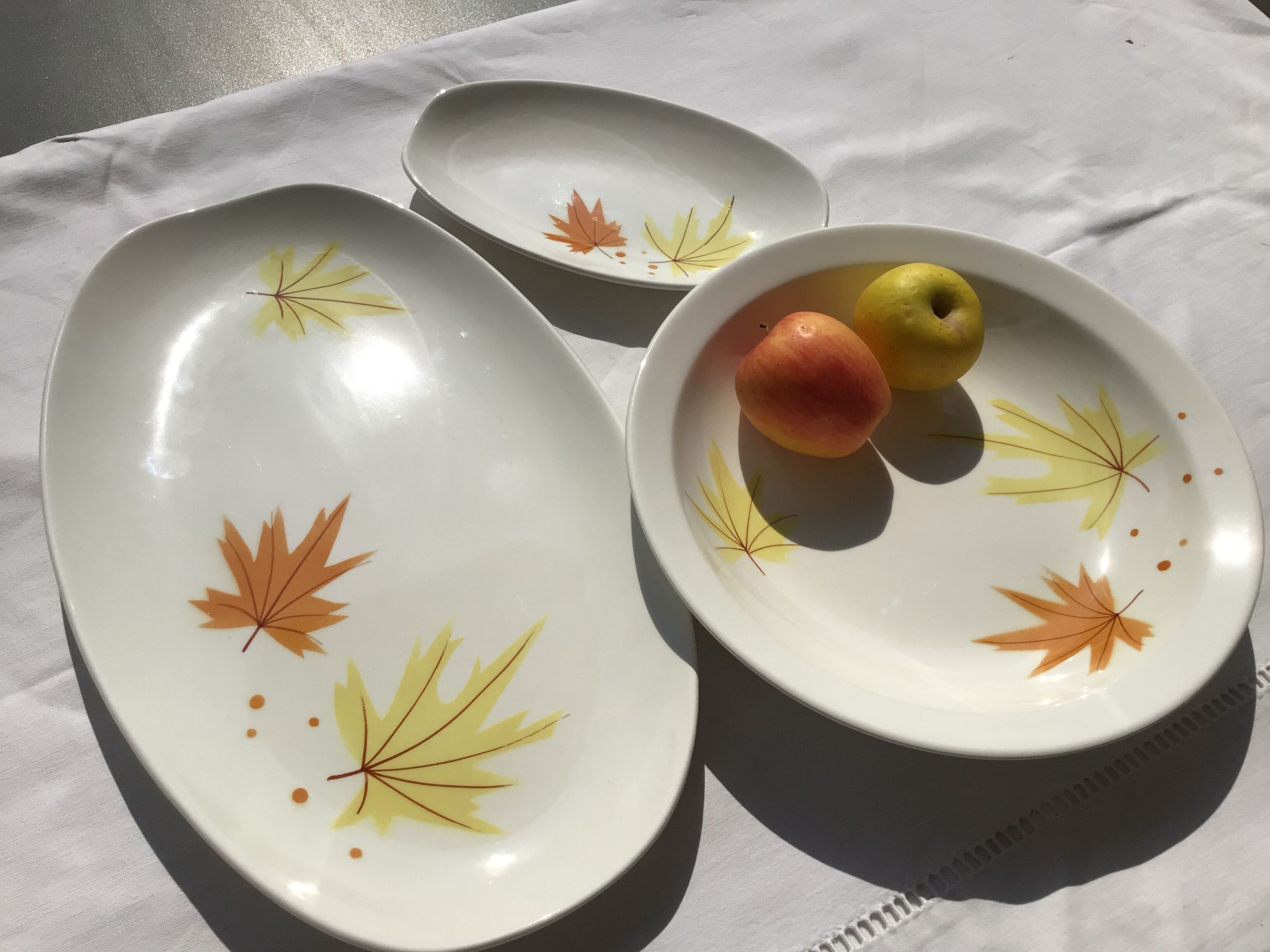 Set 3-course Longchamp cream leaves