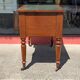 Petit bureau anglais en acajou