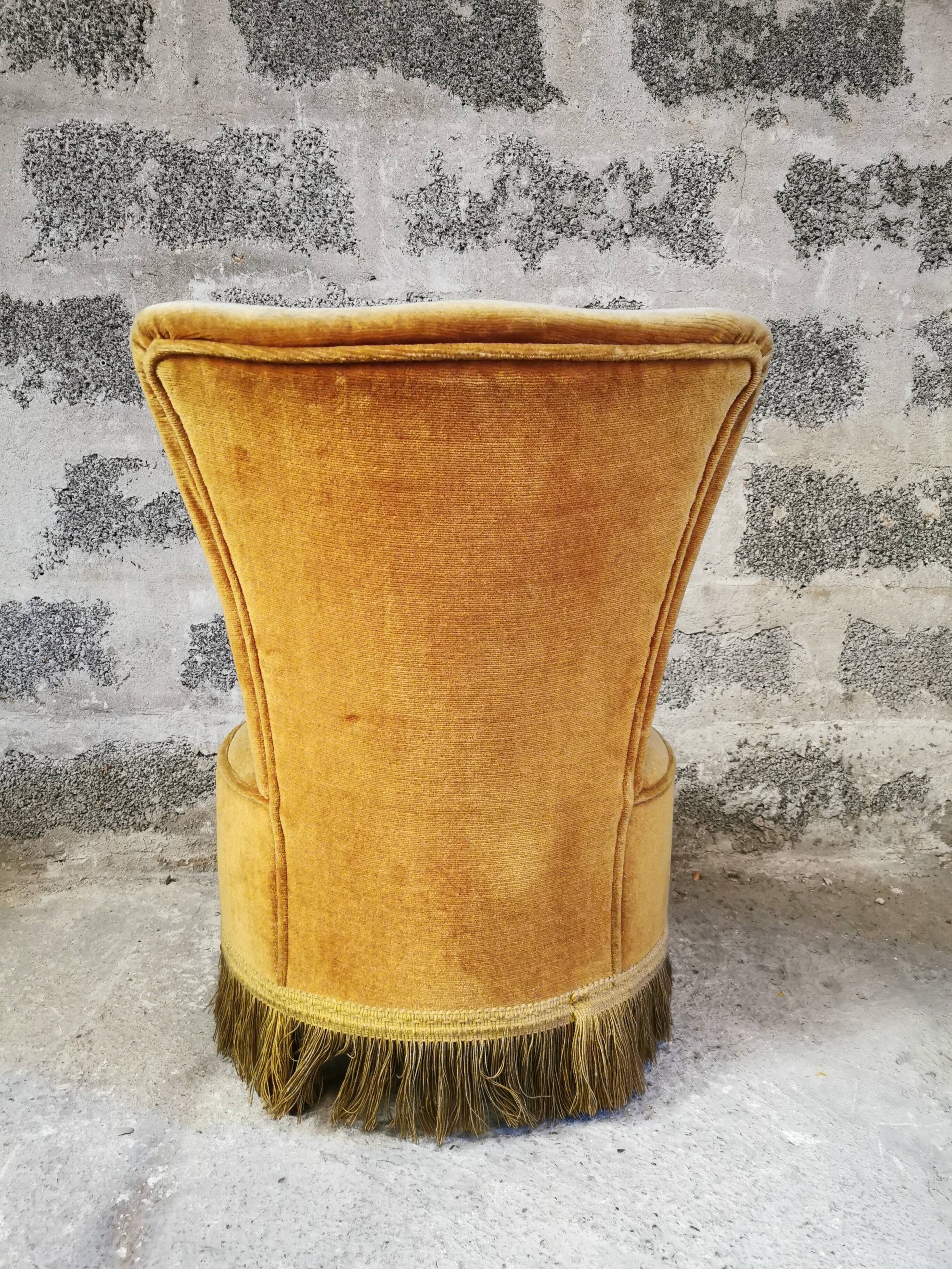 Velvet toad armchair