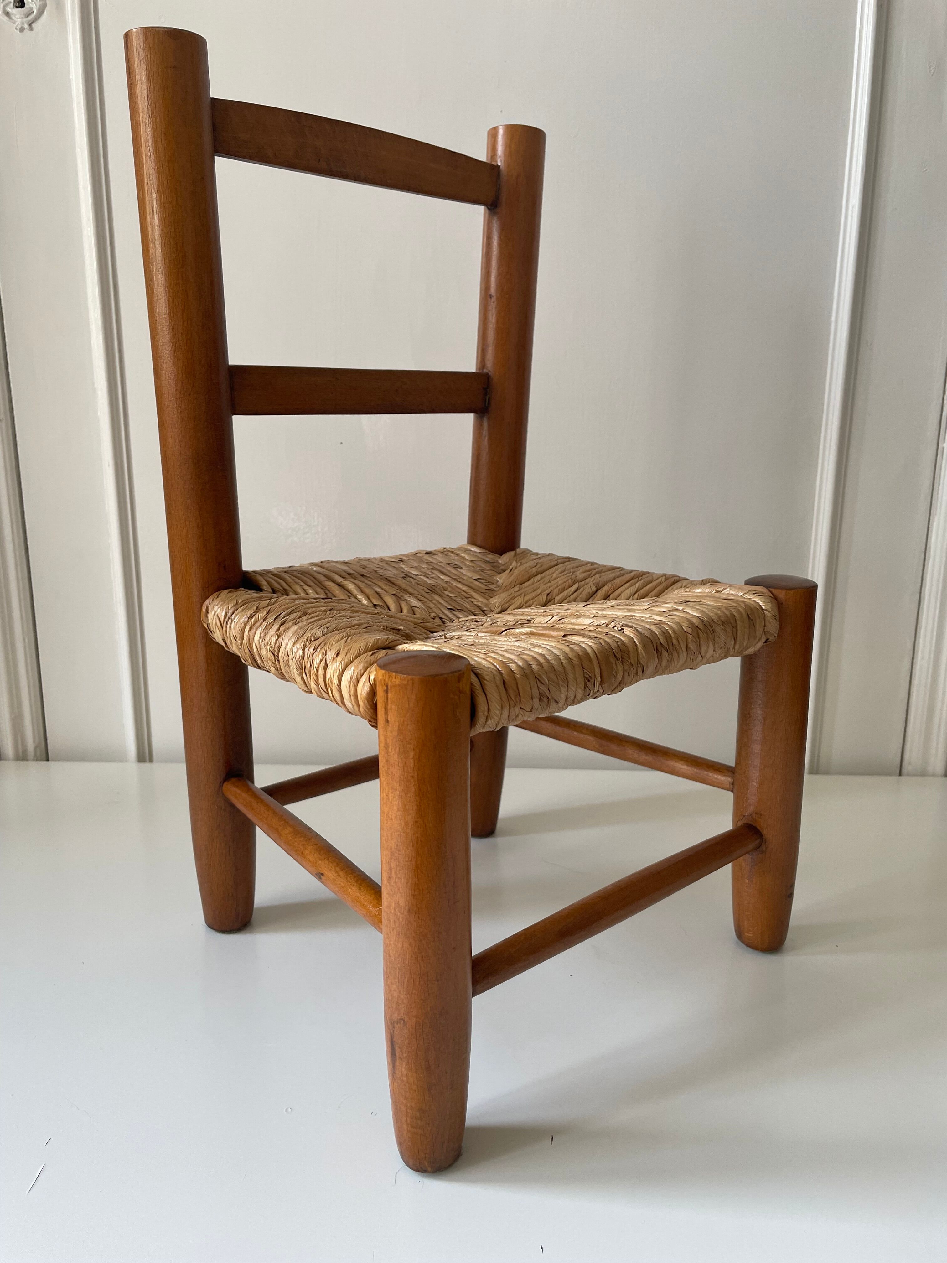 Children's chair wood and straw